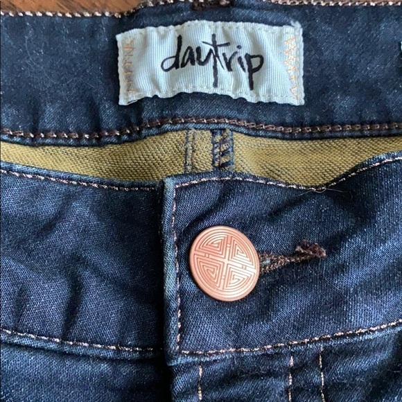 DayTrip Jeans - Picture 2 of 5